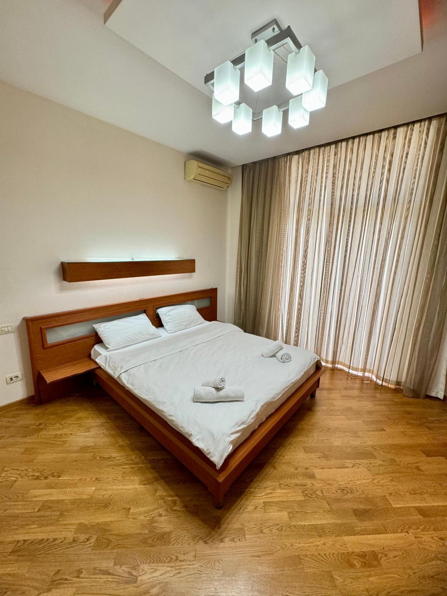 Four Seasons Apartment By Baku Housing Екстериор снимка