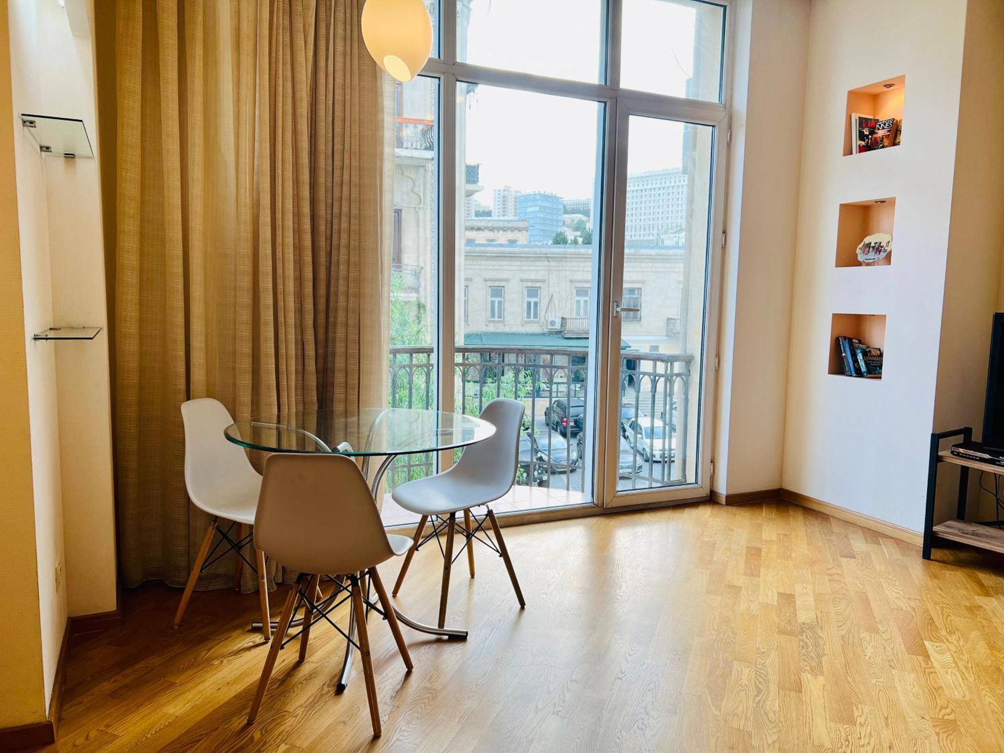 Four Seasons Apartment By Baku Housing Екстериор снимка